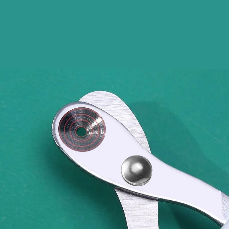 Coupe griffe pour chat - Avec trou de précision