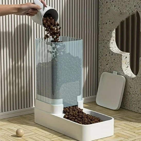 Distributeur de croquettes pour chat - Transparent et antidérapant
