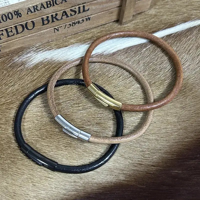 Collier Elégant En Cuir Véritable Pour Chat