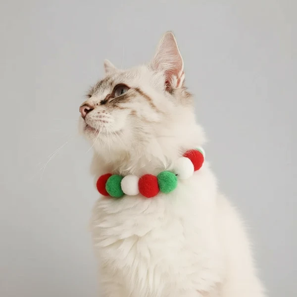 Collier De Noël En Boule De Peluche Pour Chat Et Chien