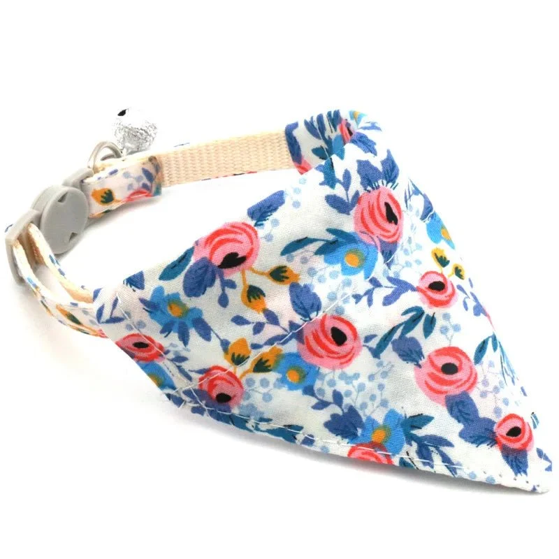 Collier Et Bandana A Fleurs Pour Petit Chien