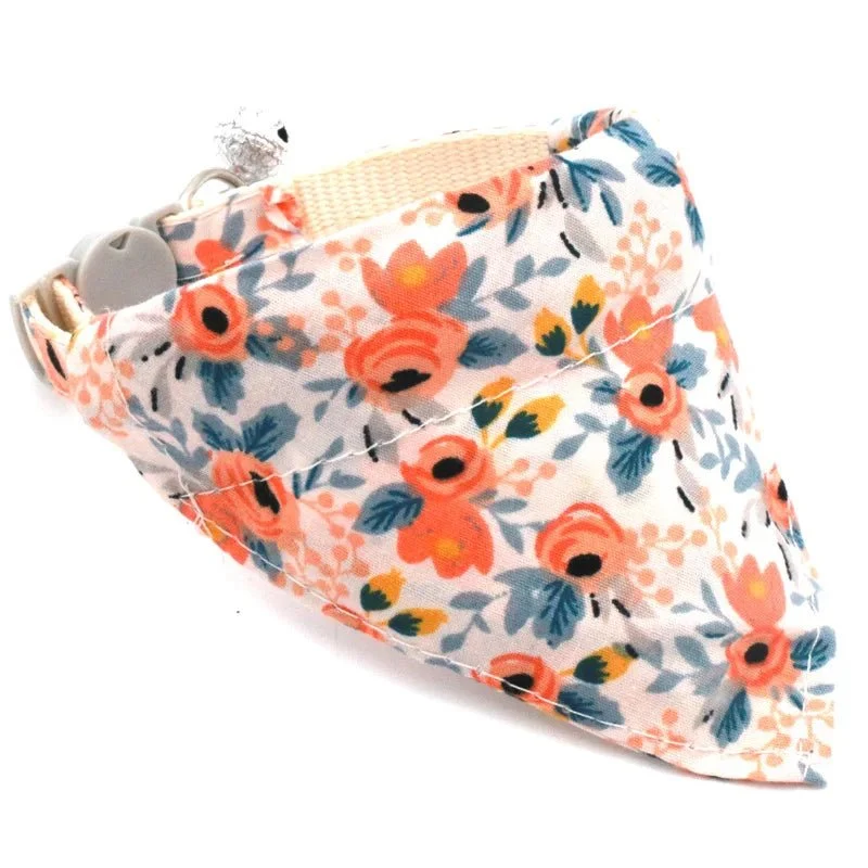 Collier Et Bandana A Fleurs Pour Petit Chien