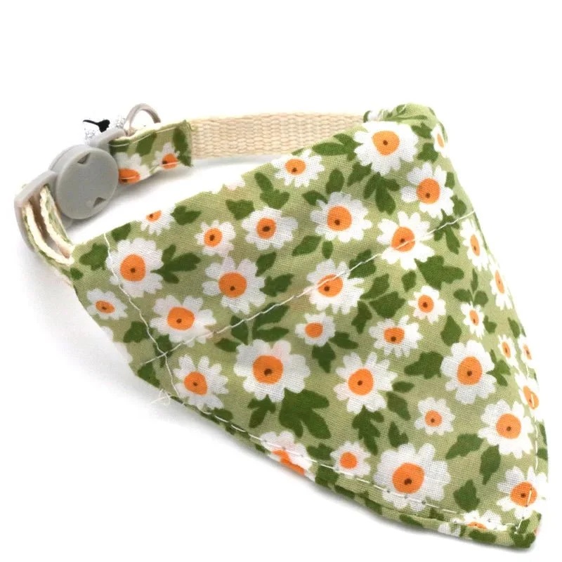 Collier Et Bandana A Fleurs Pour Petit Chien