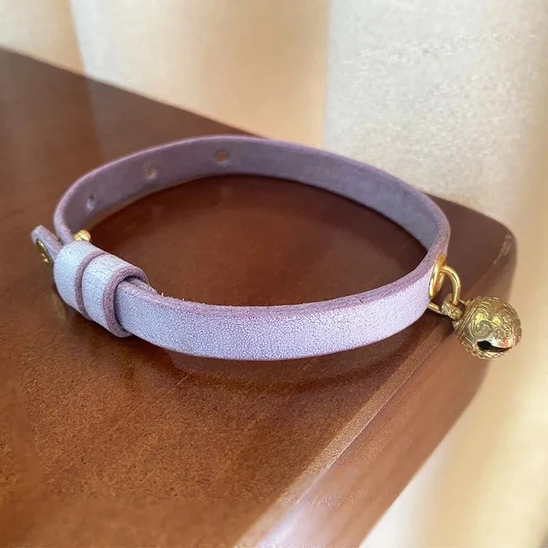 Collier en cuir noir avec clochette pour chat Oscar et Plume – réglable et sûr